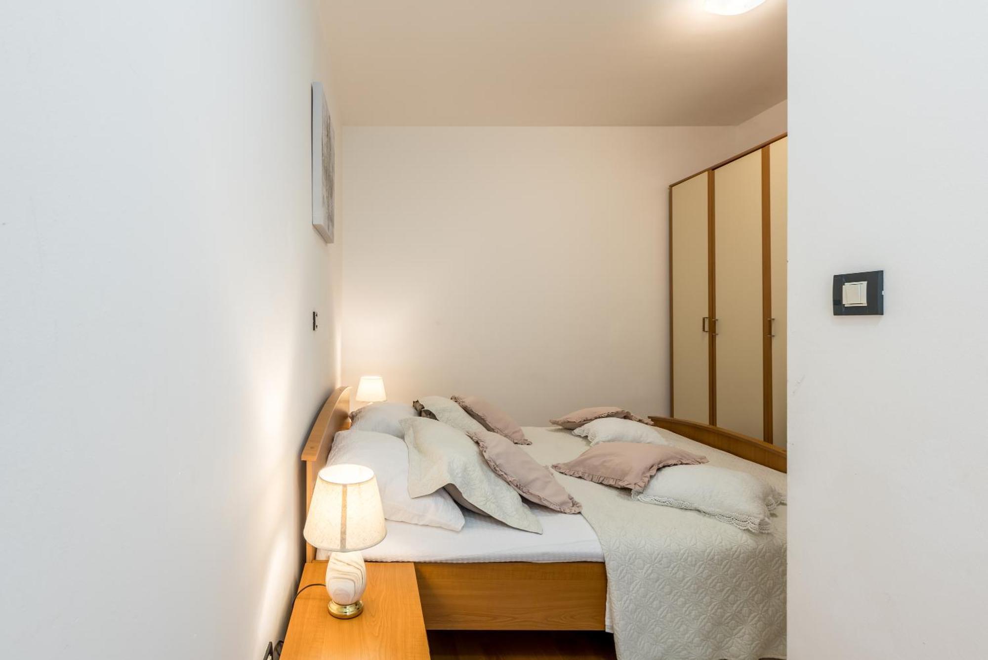 Apartment Split Karoglan Екстериор снимка