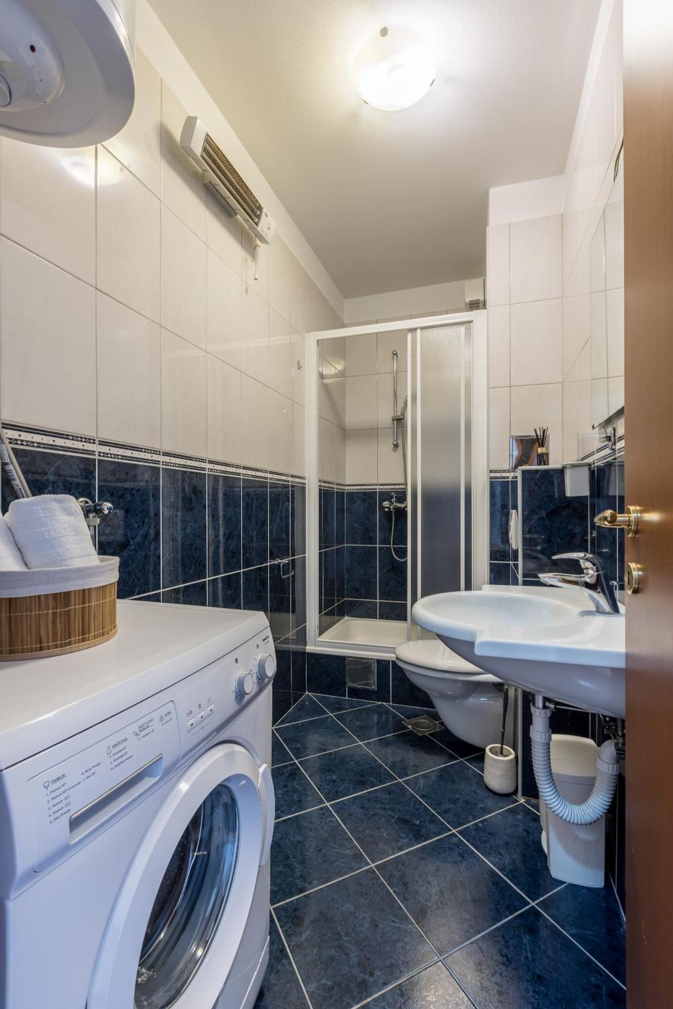 Apartment Split Karoglan Екстериор снимка